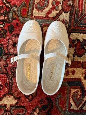 CHANEL Cream Mary Jane Quilted Leather Flats